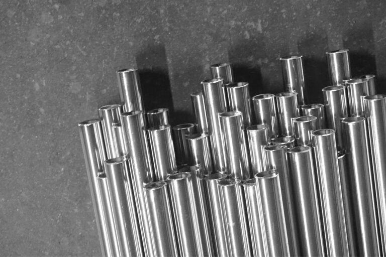 Aço refratário: proteção térmica para equipamentos industriais de alta performance